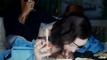 Safada Chupa Pés De Homem Latino