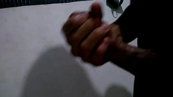 Novinho De Bh Na Punheta