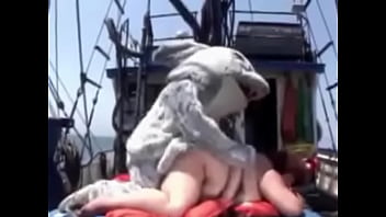 Tubar_o Comendo Baleia