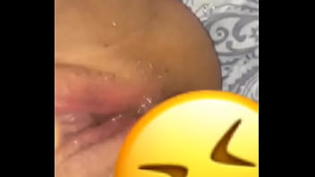 Chica Caliente Tocandose Con Un Dildo Enorme