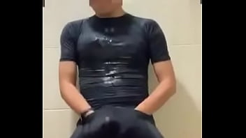 Sục cặc bắn tinh - Fuck-man-gay