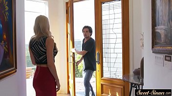 Faketit Stepmom Jizzed On Pussy After Fucking