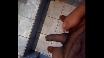 Em Casa De Boa Batendo Uma