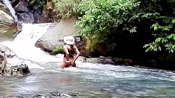 Empapando Lo Más Profundo De Mi Conchita