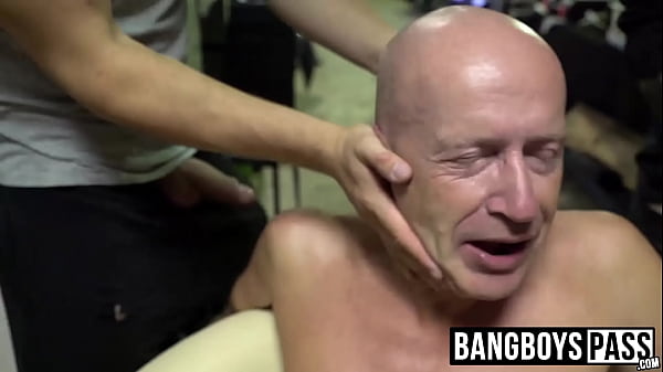 Old Man Gets His Mouth Filled With Cock While Getting A Bj