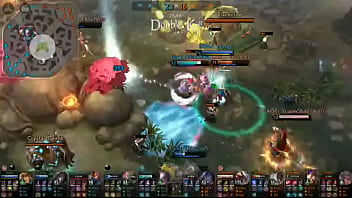 Peixe Frito Descendo O Cacete Nos Inimigos Usando Uma Malene Fudida