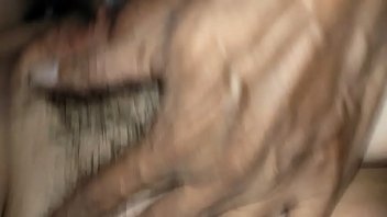 Vợ y_u nước nhiều