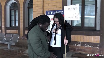German Milf - Milf Fickt Mit Fluechtling Auf Der Toilette Vom Bahnhof
