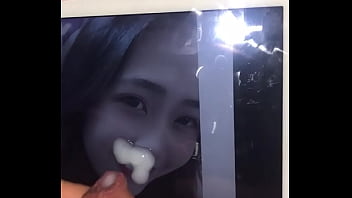 Chưa mở mắt, bắn l_n mặt em mẫn