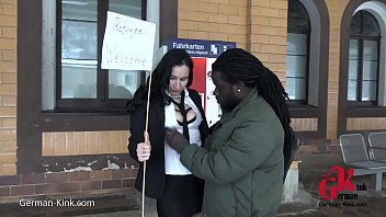 Refugee Welcome - Omg ! Refugee Zerstört Gutmensch Die Fotze Mit Schwarzen Riesenpimmel