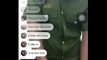 C_ng an Việt Nam đi nghĩa vụ chat sex bị quay lén | Xem th_m: