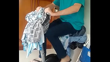 Portugu_s Colono Malhando Para Sua Primeira Foda