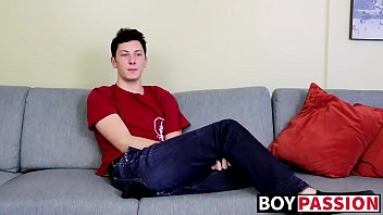 Cute Twinkie Jerks Off After Open Minded Interview