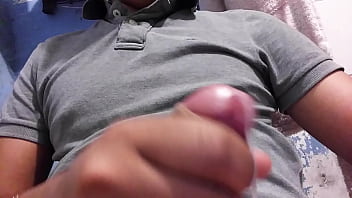 Masturbandome Rico Hasta Venirme