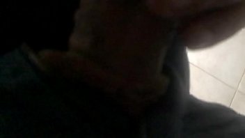 Aquí Masturbandome Rico