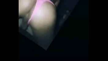 Gay Rebolando De Calcinha