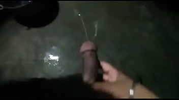 Bengali Ladka Piss Show