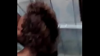 Sucette Sous La Douche