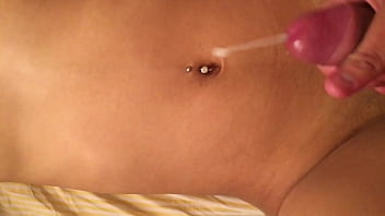 Comendo Novinha Sem Camisinha E Gozando Na Barriga Da Safada