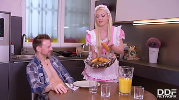 Blowjobs For Breakfast - glamour-porn, ddf-porn, lovita-fate, blowjob-porn-maid-porn, cossplay-porn - Video 3106759