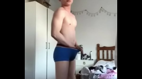 Thay đồ sexy 1