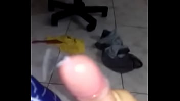 Novinho Tocando Uma - gay, leitada, casa, moreno, novinho, sozinho, jorrada-gostosa - Video 3111155