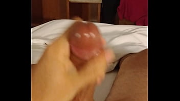 Tocando Uma Punheta No Hotel Até Gozar 2
