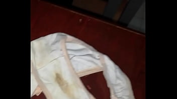 Me Saco La Leche Con Los Calzones De Mi Prima...huelen Bien Rico A Caca. Comenta Y Subo Más.