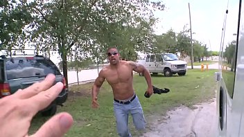 Bait Bus - Muscular Hunk Robert Axel Gets Tricked Into Pounding Cole Harvey' Ass