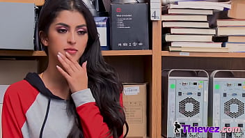 Obedient Chick Turning Doggy Style To Get Fucked Deeper