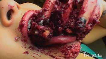 Annabell Blueberry Tongue