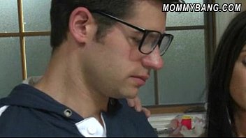 India Summer And Melanie Raine 3some Sex In The Bathroom