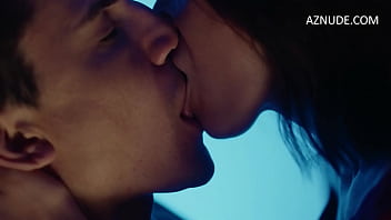 Giulia Charm Follando