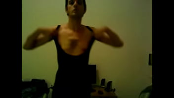 Con Traje Ajustadito Negro ....