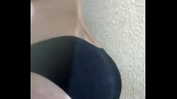 Hombre Bailando En Trusa