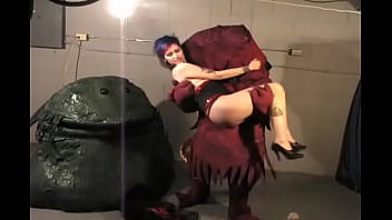 La Vore Girl Valentine' Day Special W/ Vee Valentine