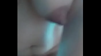 Chica Se Aprovecha De Novio B., Mamada Ricas Tetas