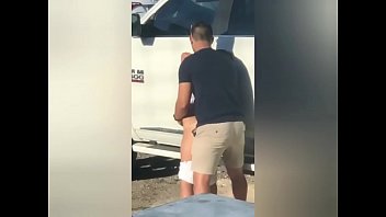 Caiu Na Net. Gostosa Sendo Flagrada Dando Pro Namorado Atrás Do Carro