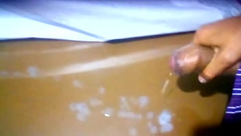 Un Poco De Lechita En La Mesa 01