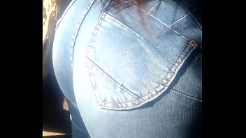 Culazo En El Taxibus