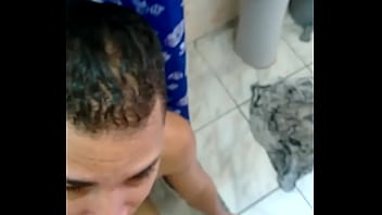 Mamando Um Novinho E Tomando Leite Na Cara.