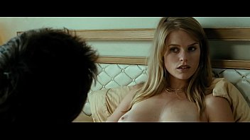 Alice Eve Crossing Over 1080p-01