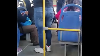 Culon Veneco En El Bus