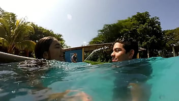 Lo Hacemos En Piscina Pública Y Se Moja 2 Veces