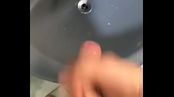 Pau Pequeno Gozando Gostoso