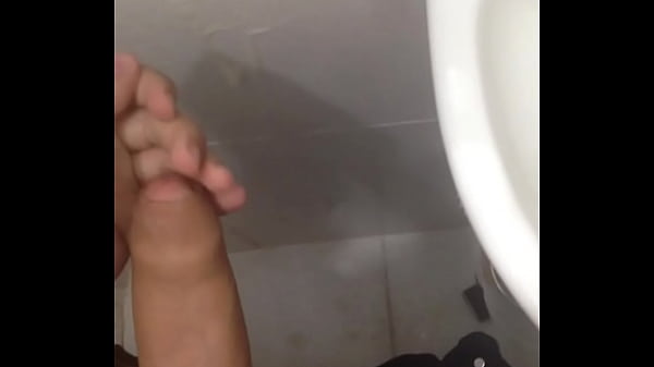 Gozada No Banheiro - gozada, punheta, soloboy - Video 3281985