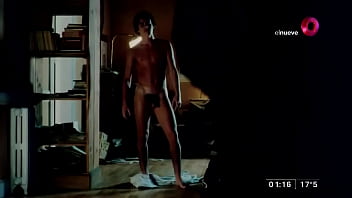 Nicolás Cabré Desnudo