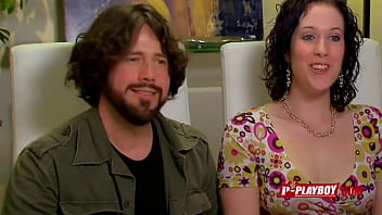 Horny Wife Goes Lesbian Eating Pussy By The Pool