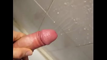 Much Cum, Mucha Leche Tirando