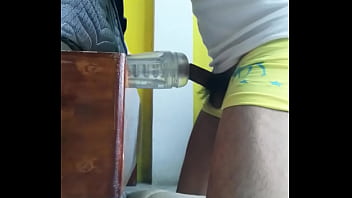 Hetero Coge Con Su Juguete